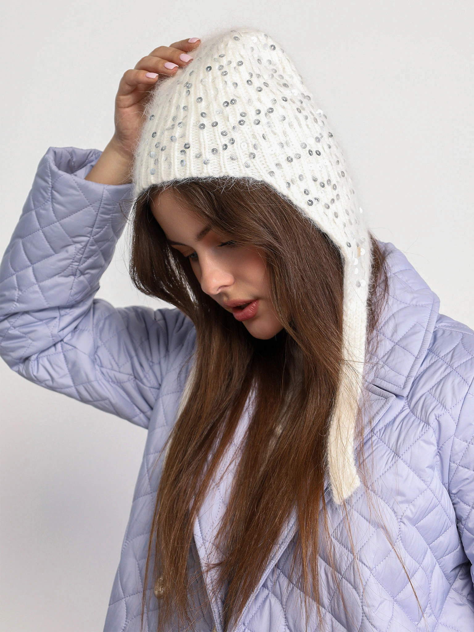 Шапка-чепчик с пайетками в ассортименте